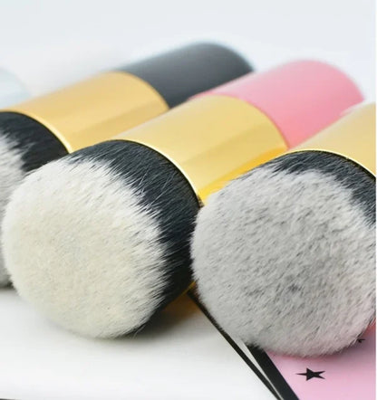 Chubby Pier Foundation Brush - Dafa Karo Dukan